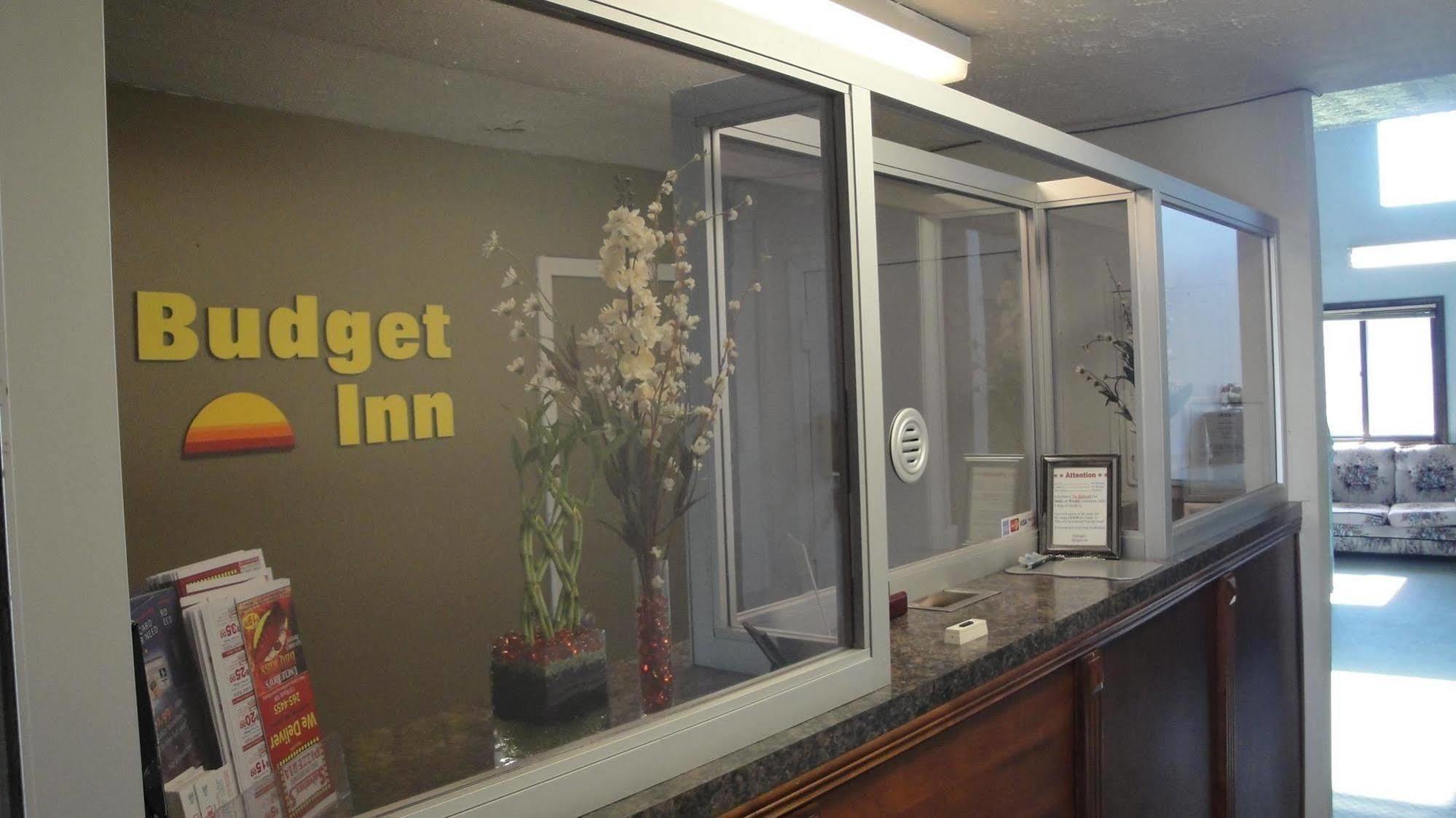 Budget Inn Ontario オンタリオ・センター エクステリア 写真