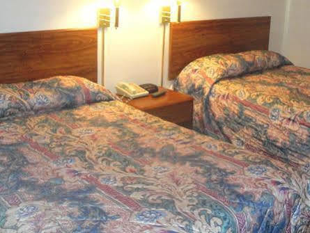 Budget Inn Ontario オンタリオ・センター エクステリア 写真