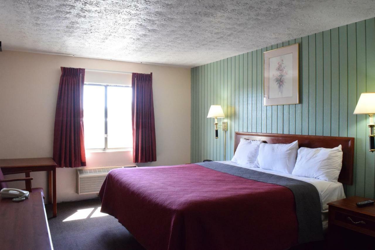 Budget Inn Ontario オンタリオ・センター エクステリア 写真