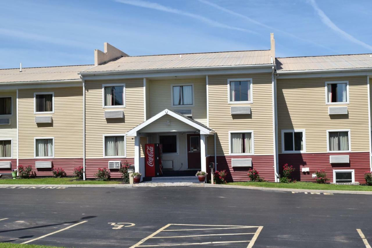 Budget Inn Ontario オンタリオ・センター エクステリア 写真