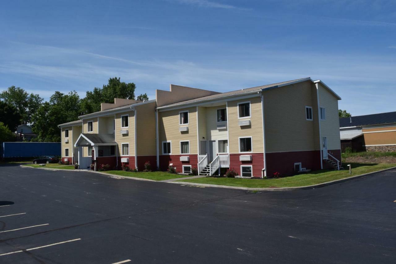 Budget Inn Ontario オンタリオ・センター エクステリア 写真