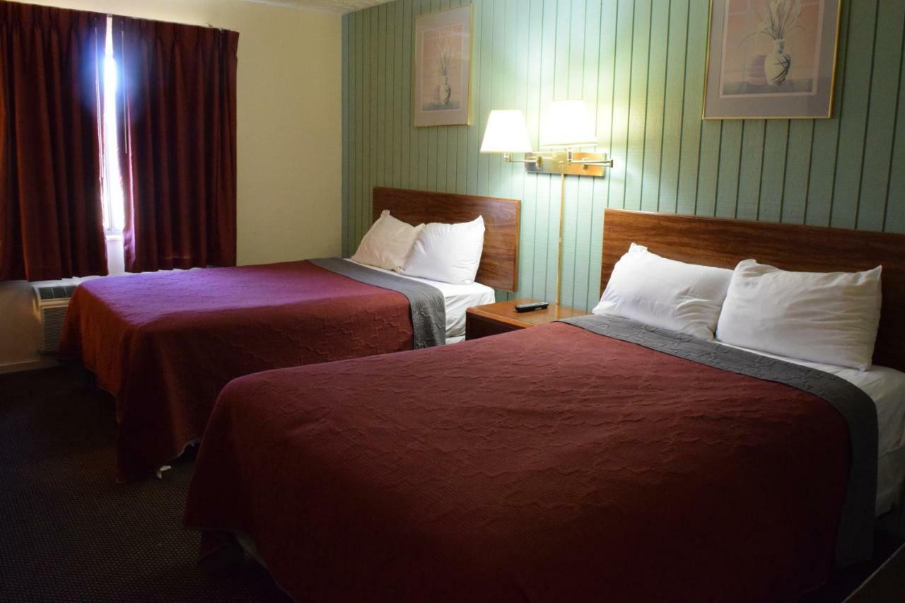 Budget Inn Ontario オンタリオ・センター エクステリア 写真